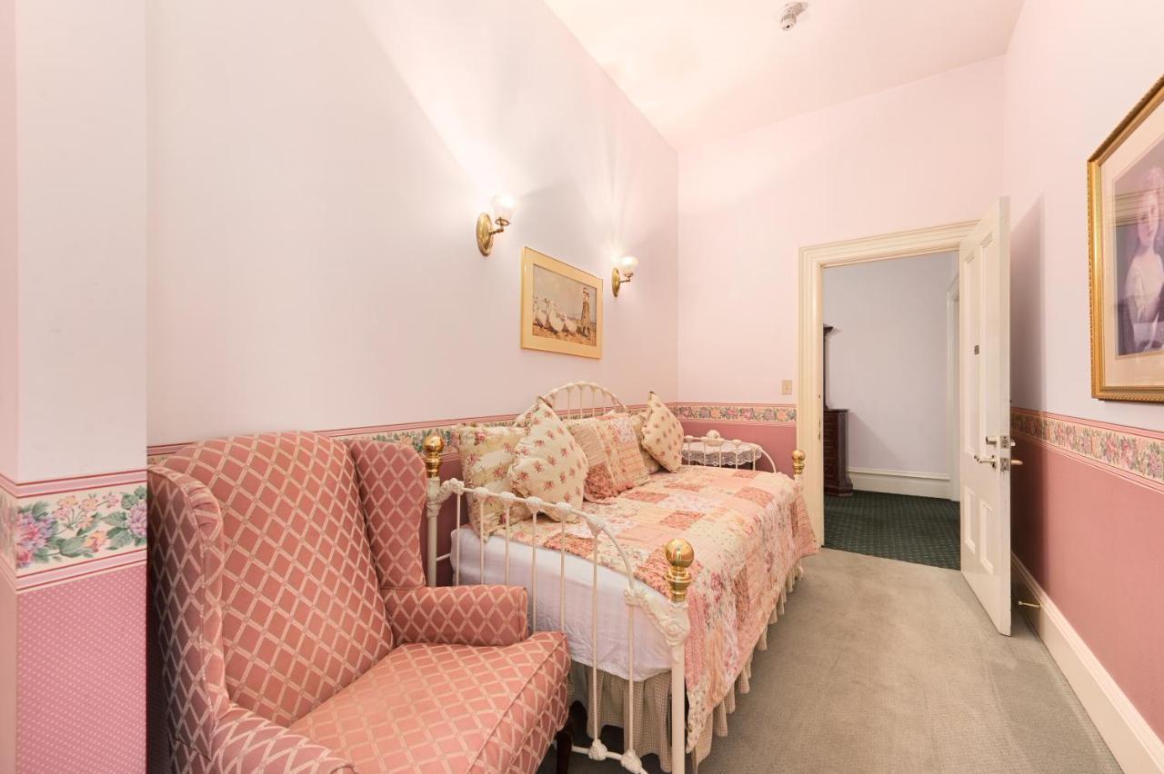 The Gables Wine Country Inn Санта-Роза Экстерьер фото